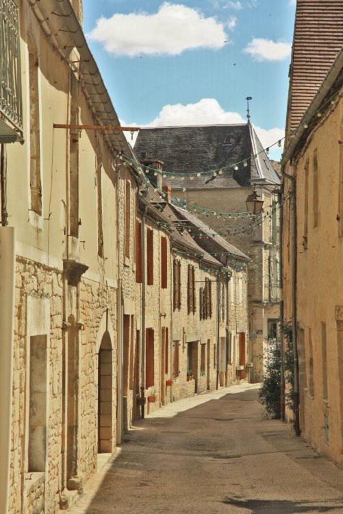 Petite Maison En Pierre Au Coeur Du Perigord Noir Proche De Sarlat Et Rocamadour Salignac Eyvigues